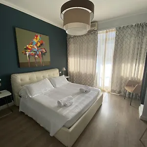 Corso Italia Konukevi Milano