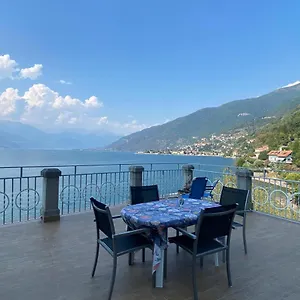 Appartement With Big Terrace And Direct Access To The Beach