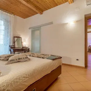 Borghese Roomy Flat Rome